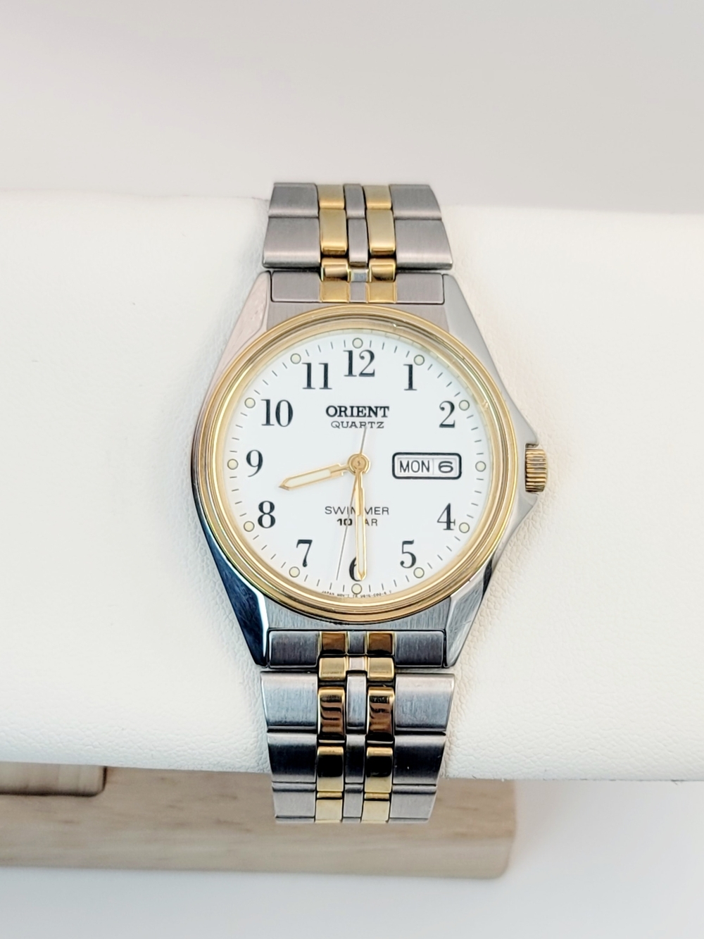 Vintage Orient Swimmer 100M Quartz Watch Two-Tone Day Date 37mm Japan